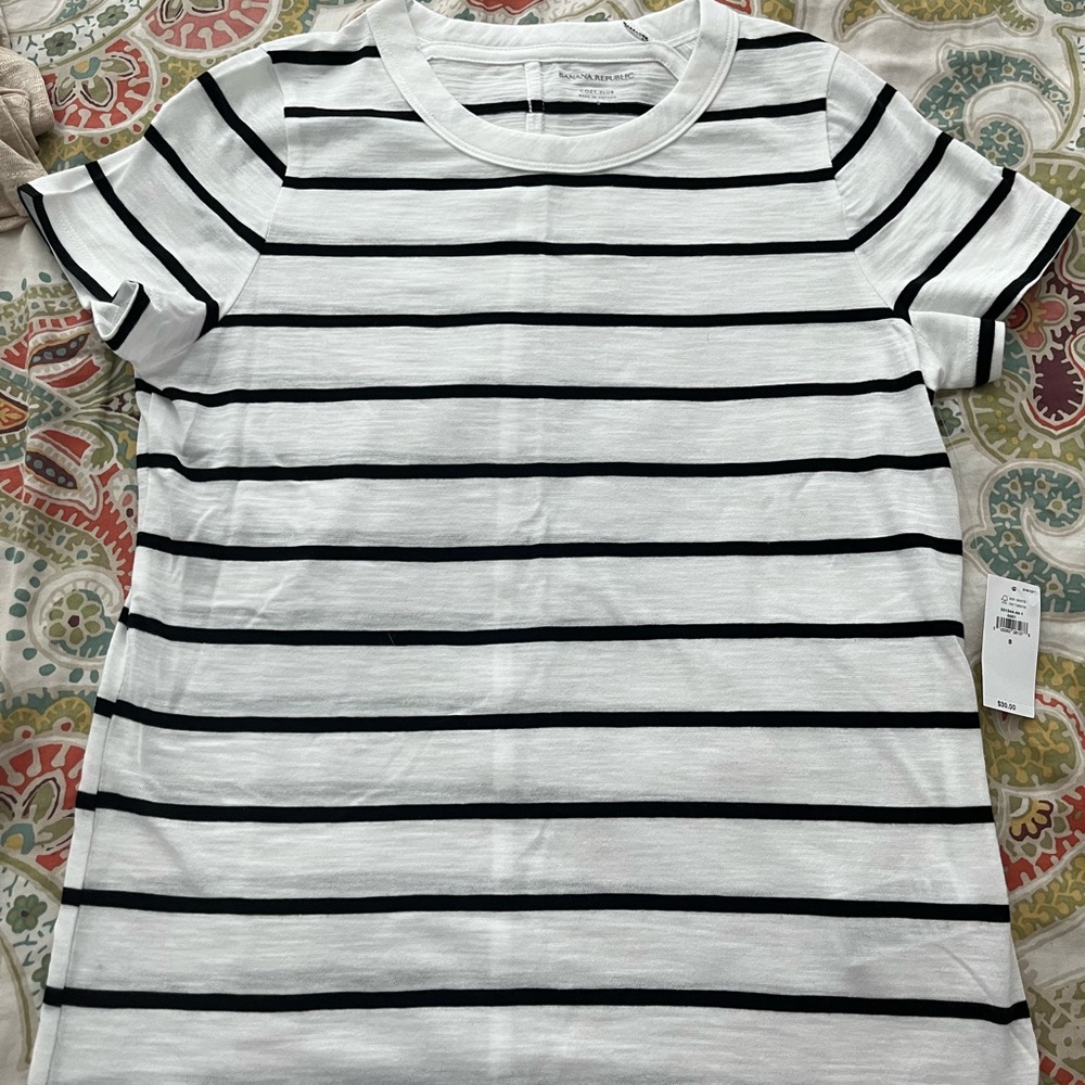 Banana Republic Slub Crew-Neck T Shirt (Brand new)